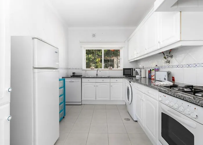 Cozy And Sunny Just Some Steps From The Sea 빌라