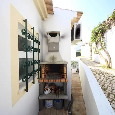 Cozy And Sunny Just Some Steps From The Sea Villa Praia Da Luz